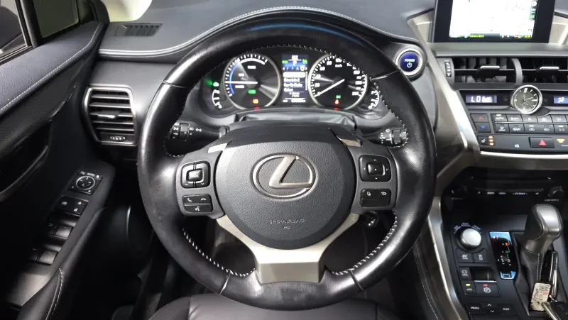 Lexus NX300h