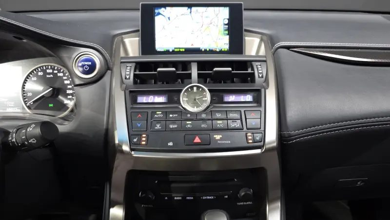 Lexus NX300h