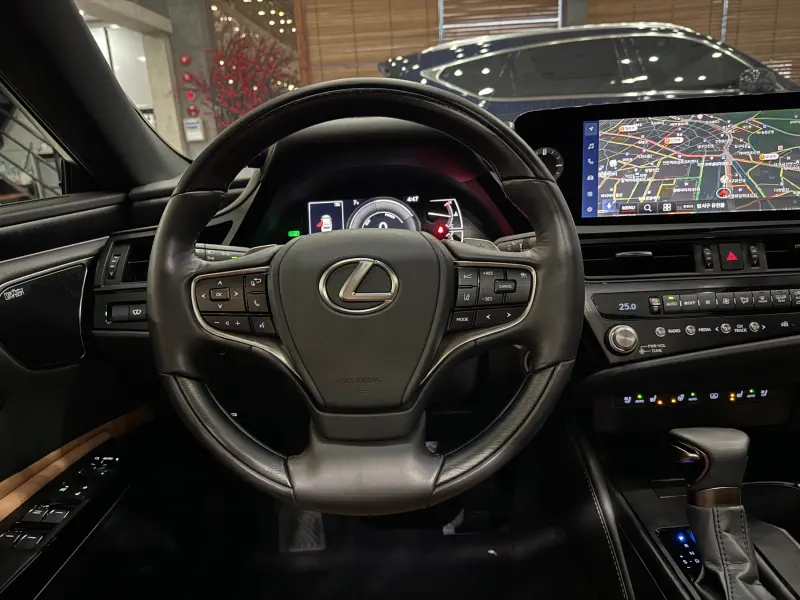 Lexus ES300h