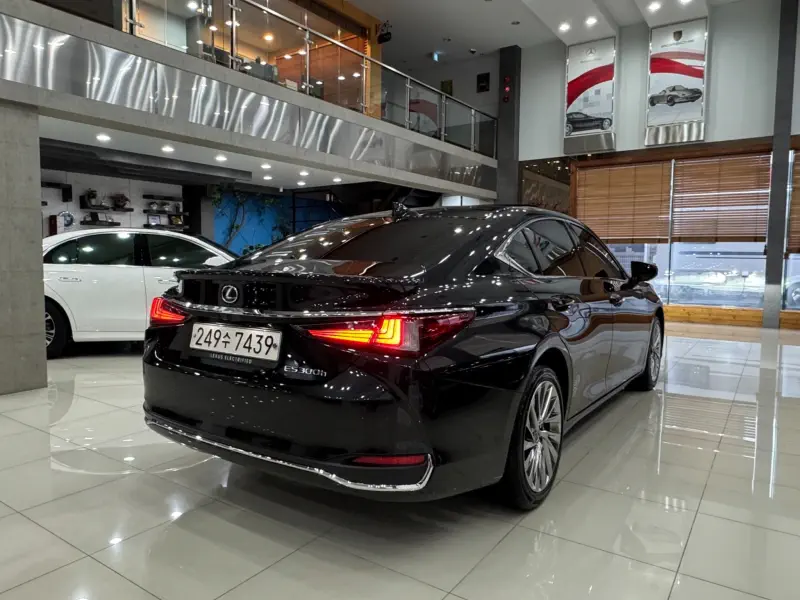 Lexus ES300h