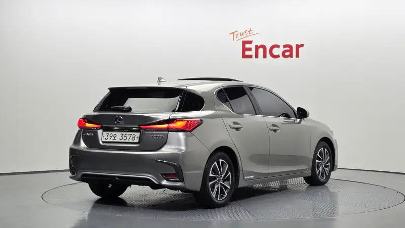 Lexus CT200h