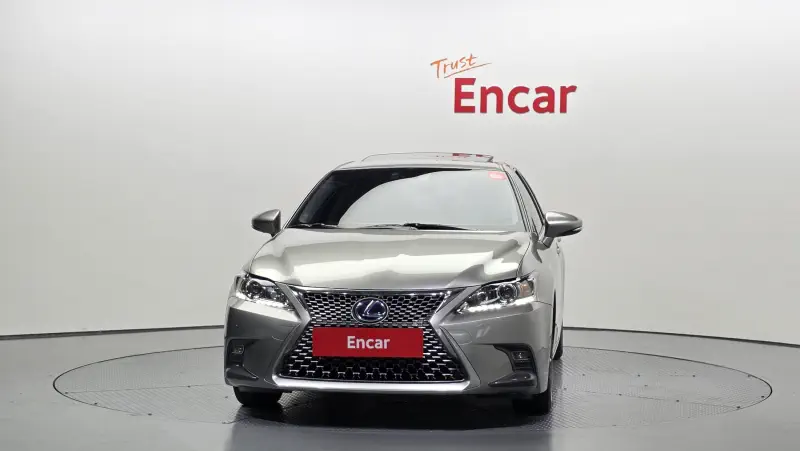 Lexus CT200h