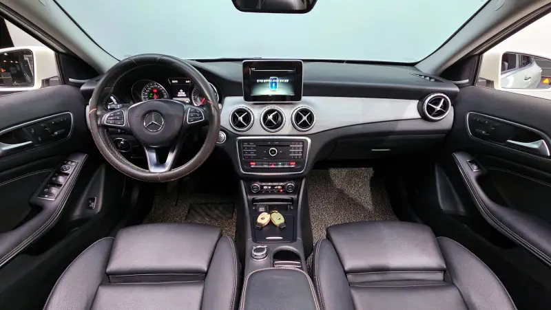 Mercedes-Benz GLA-Class