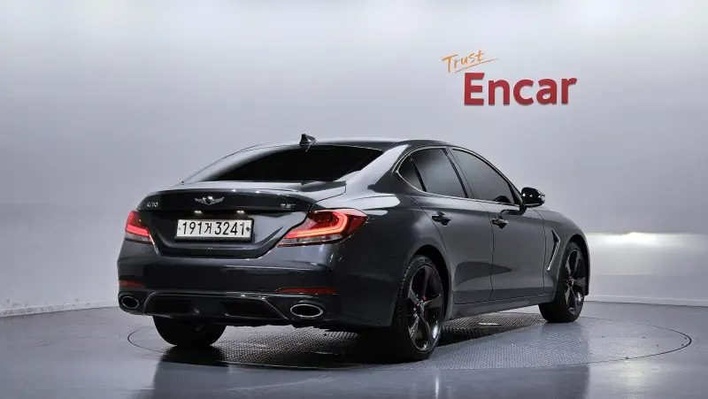 Genesis G70