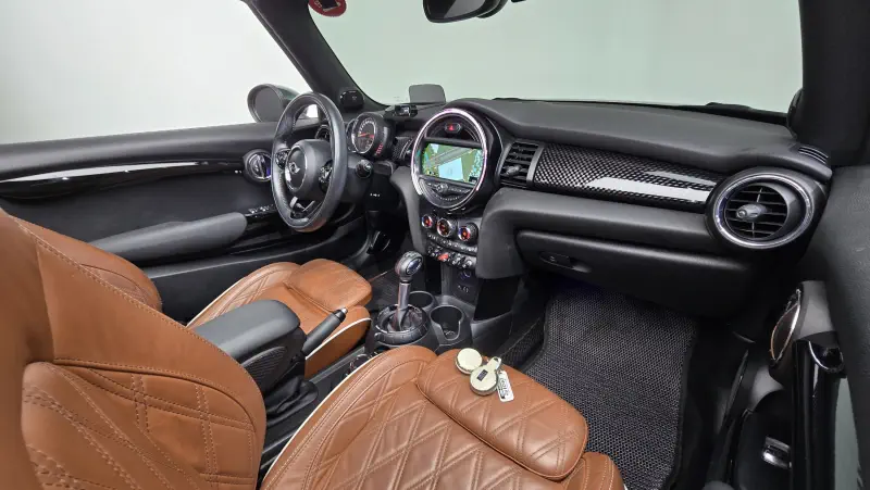 MINI Cabrio