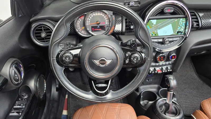 MINI Cabrio