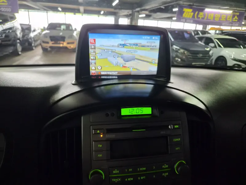Hyundai Grand Starex