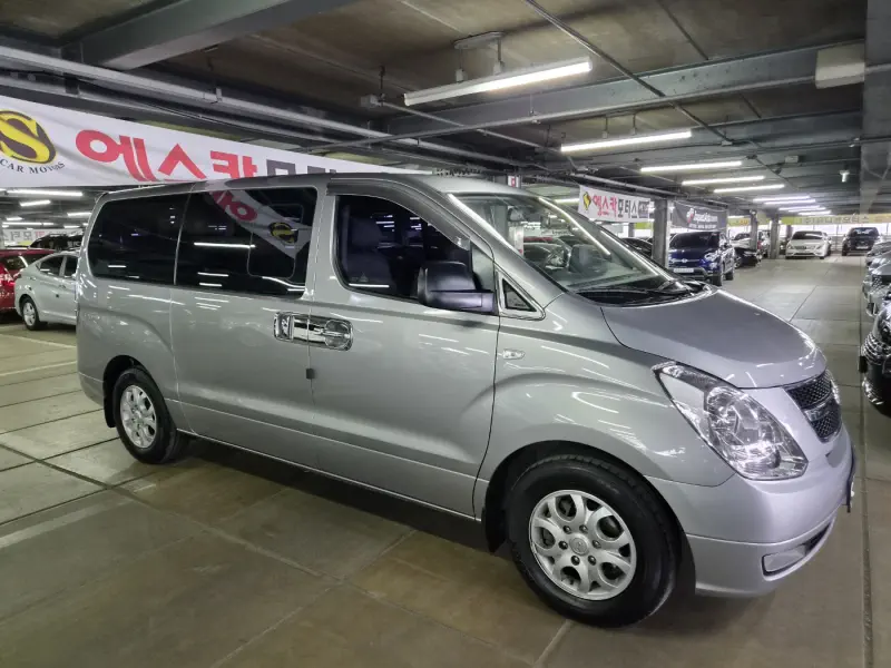 Hyundai Grand Starex