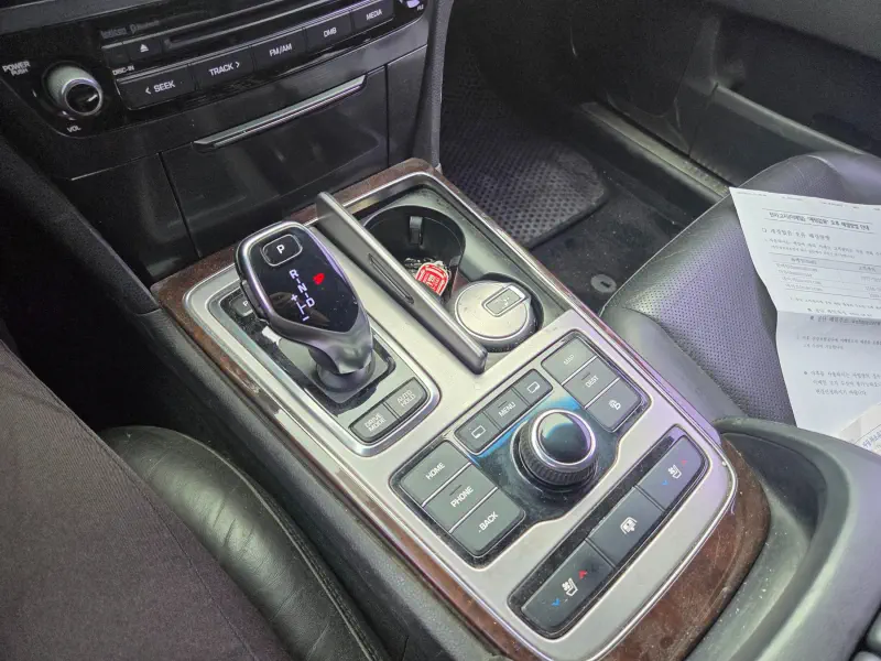 Hyundai Equus