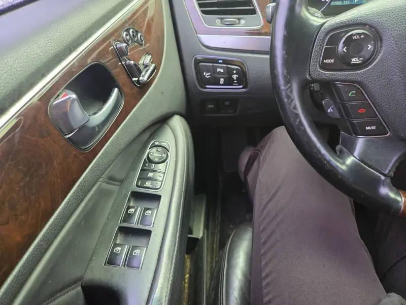 Hyundai Equus