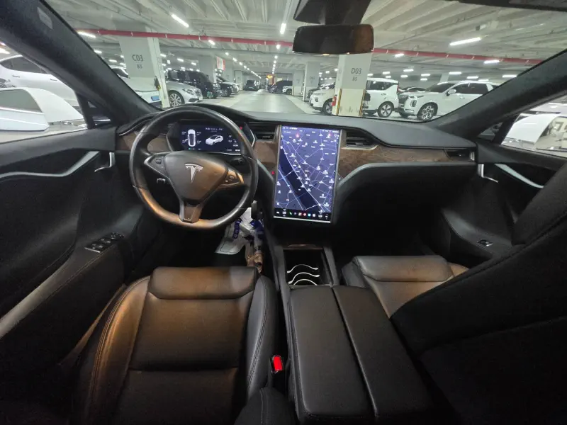 Tesla MODEL S