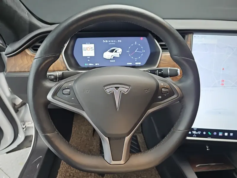 Tesla MODEL S