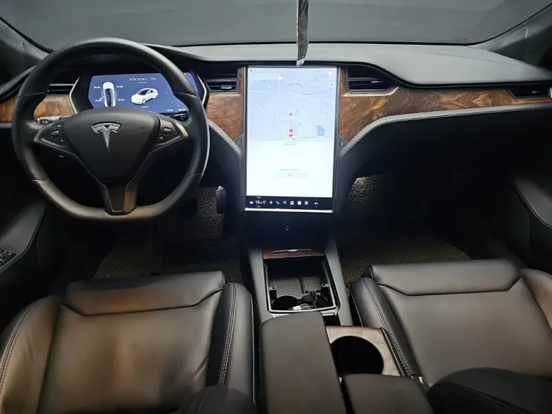 Tesla MODEL S