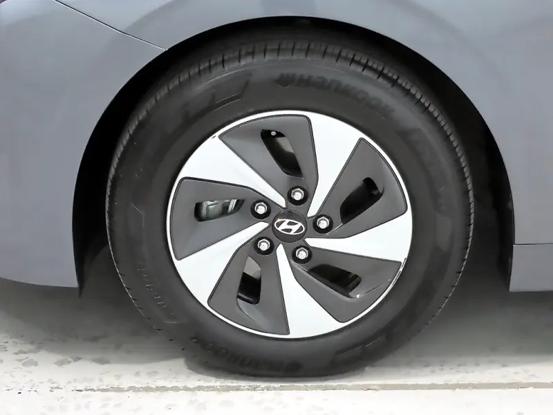 Hyundai Ioniq