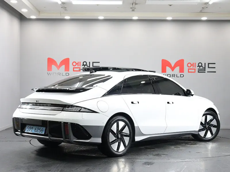 Hyundai Ioniq 6