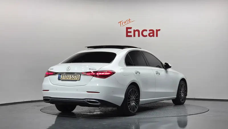 Mercedes-Benz C-Class