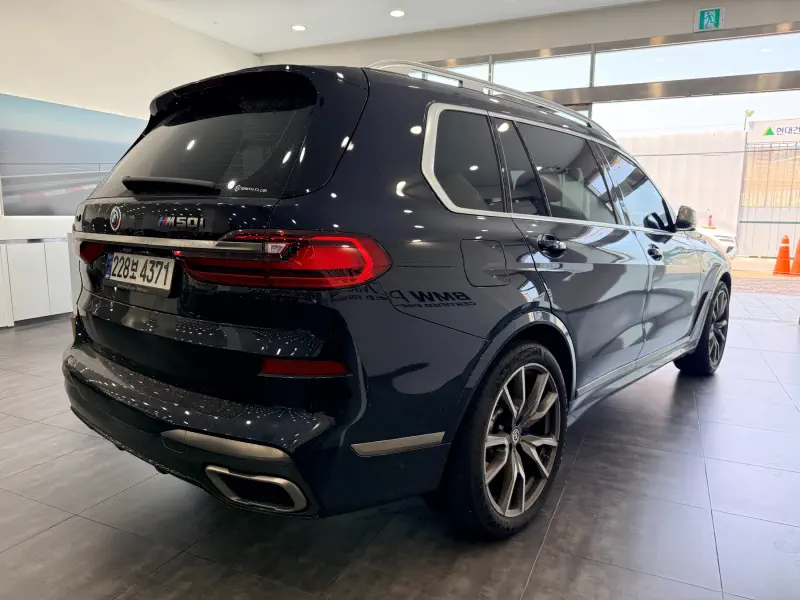 BMW X7