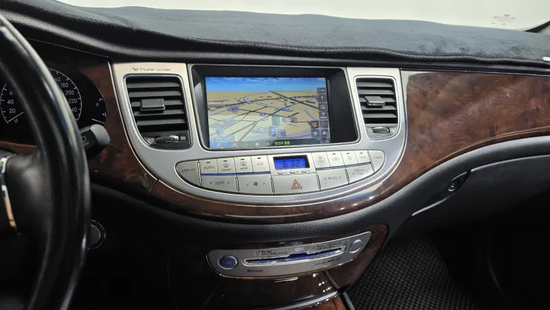 Hyundai Genesis
