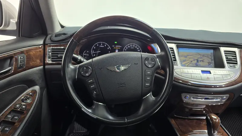 Hyundai Genesis