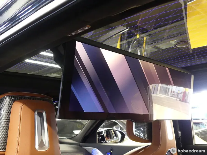 BMW i7
