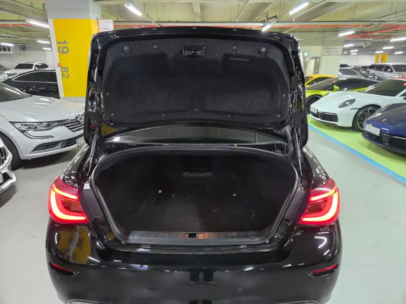 Infiniti Q70