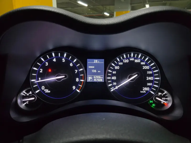 Infiniti Q70