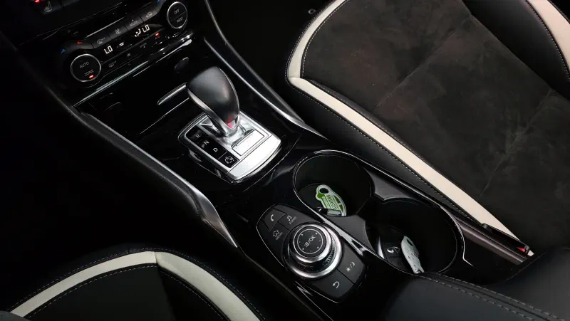 Infiniti Q30