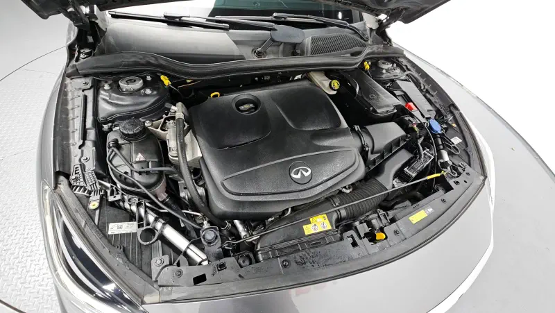 Infiniti Q30