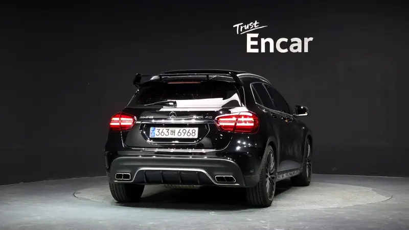 Mercedes-Benz GLA-Class