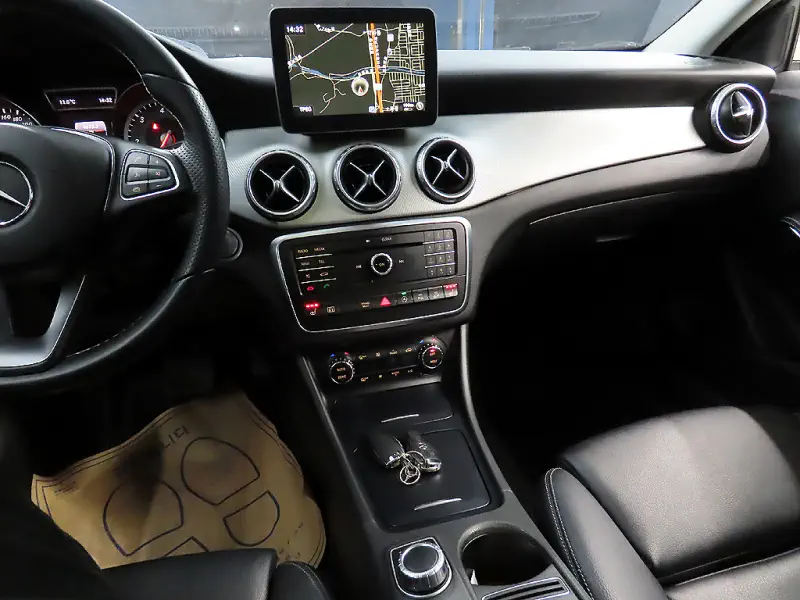 Mercedes-Benz GLA-Class