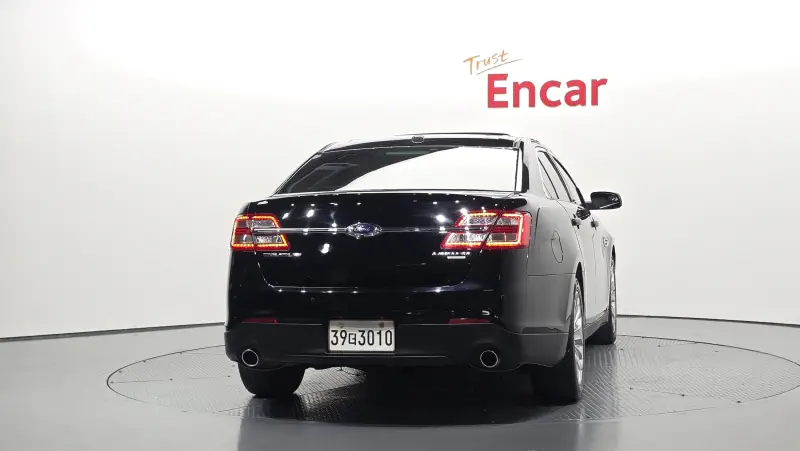 Ford Taurus