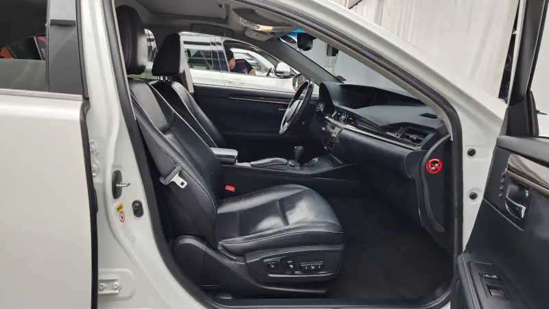 Lexus ES300h