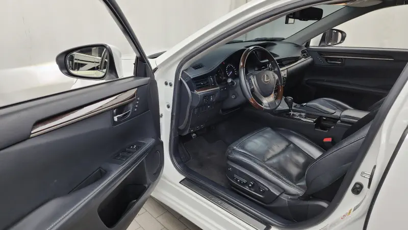 Lexus ES300h