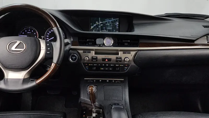 Lexus ES300h