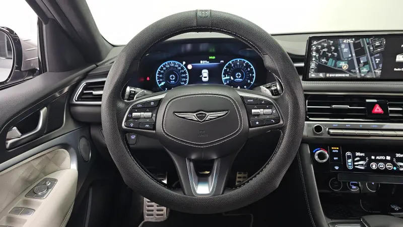 Genesis G70