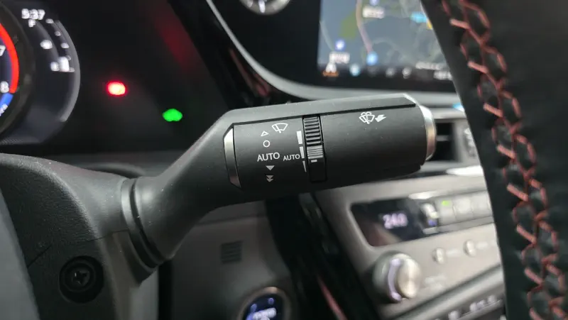 Lexus ES300h