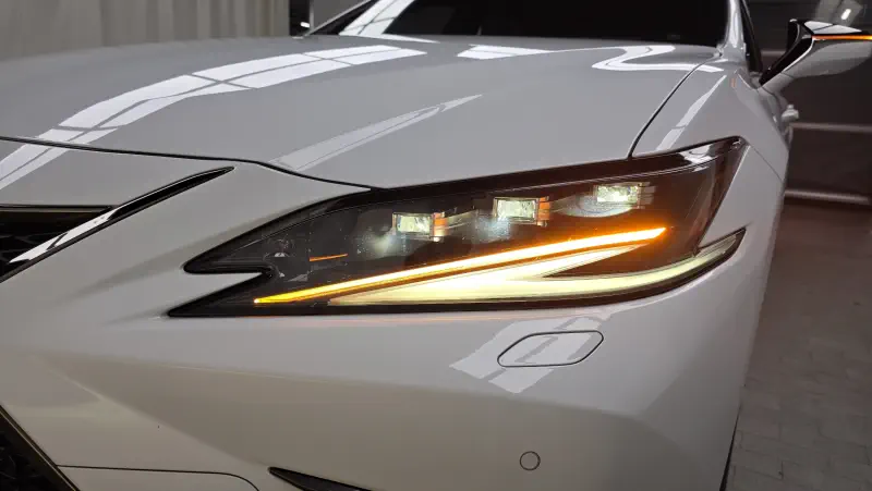 Lexus ES300h