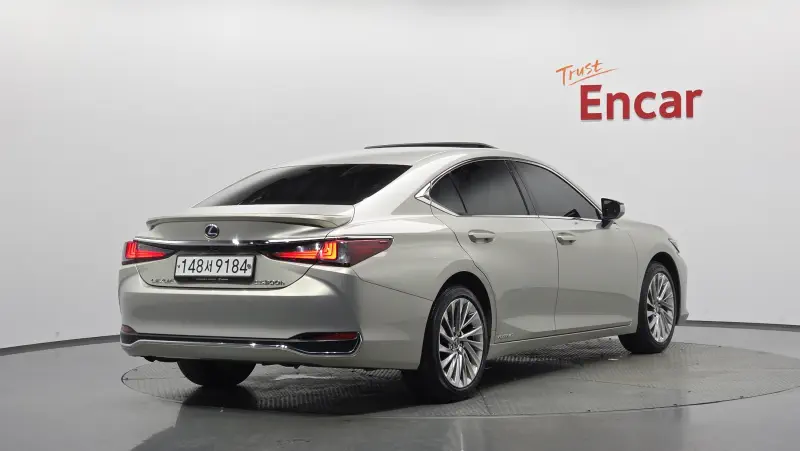 Lexus ES300h