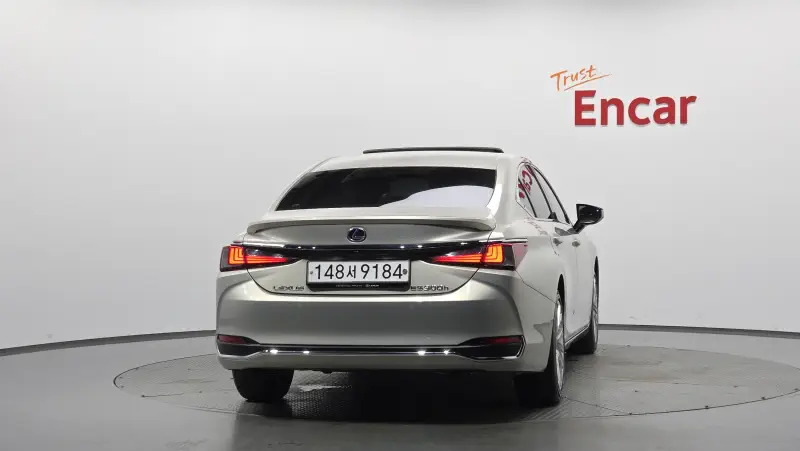 Lexus ES300h
