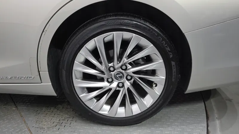 Lexus ES300h