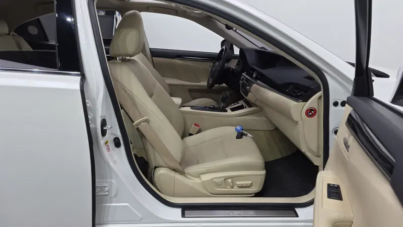 Lexus ES300h