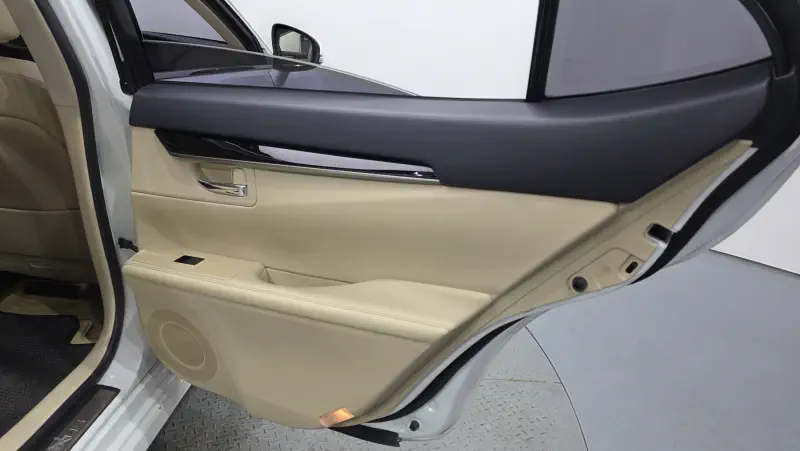 Lexus ES300h