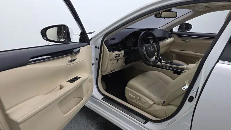 Lexus ES300h