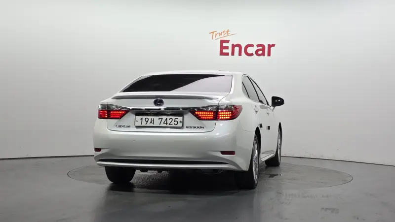 Lexus ES300h