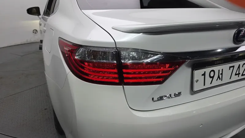Lexus ES300h