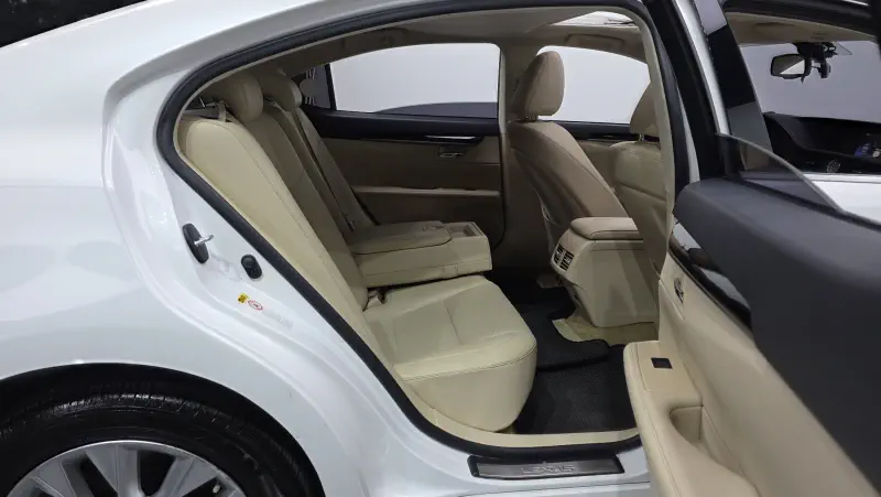 Lexus ES300h