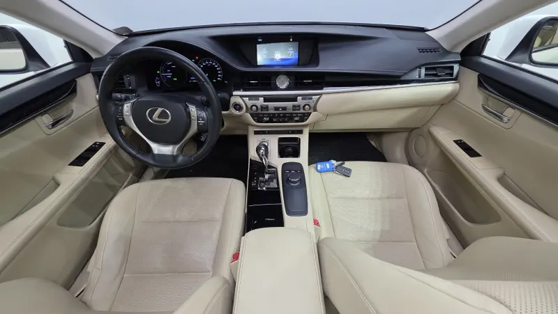 Lexus ES300h