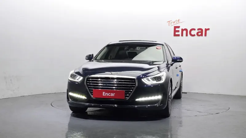 Genesis EQ900