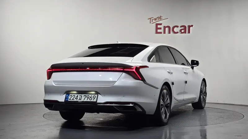 Kia K8