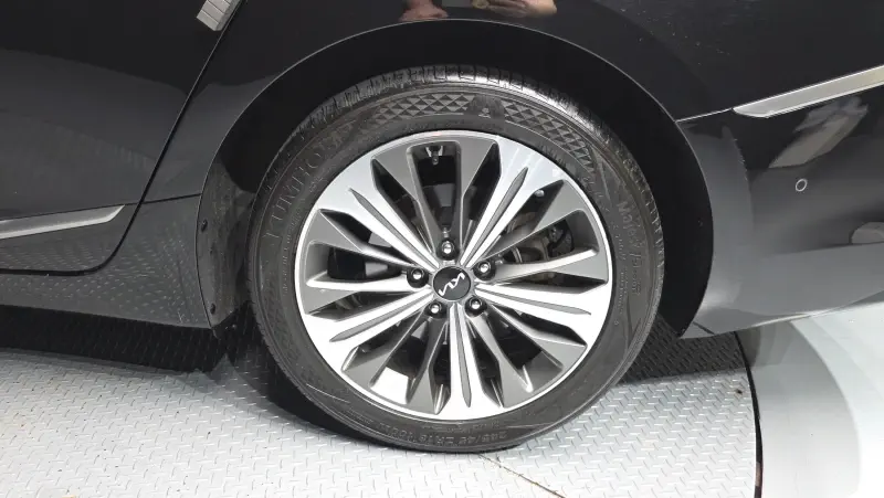 Kia K8